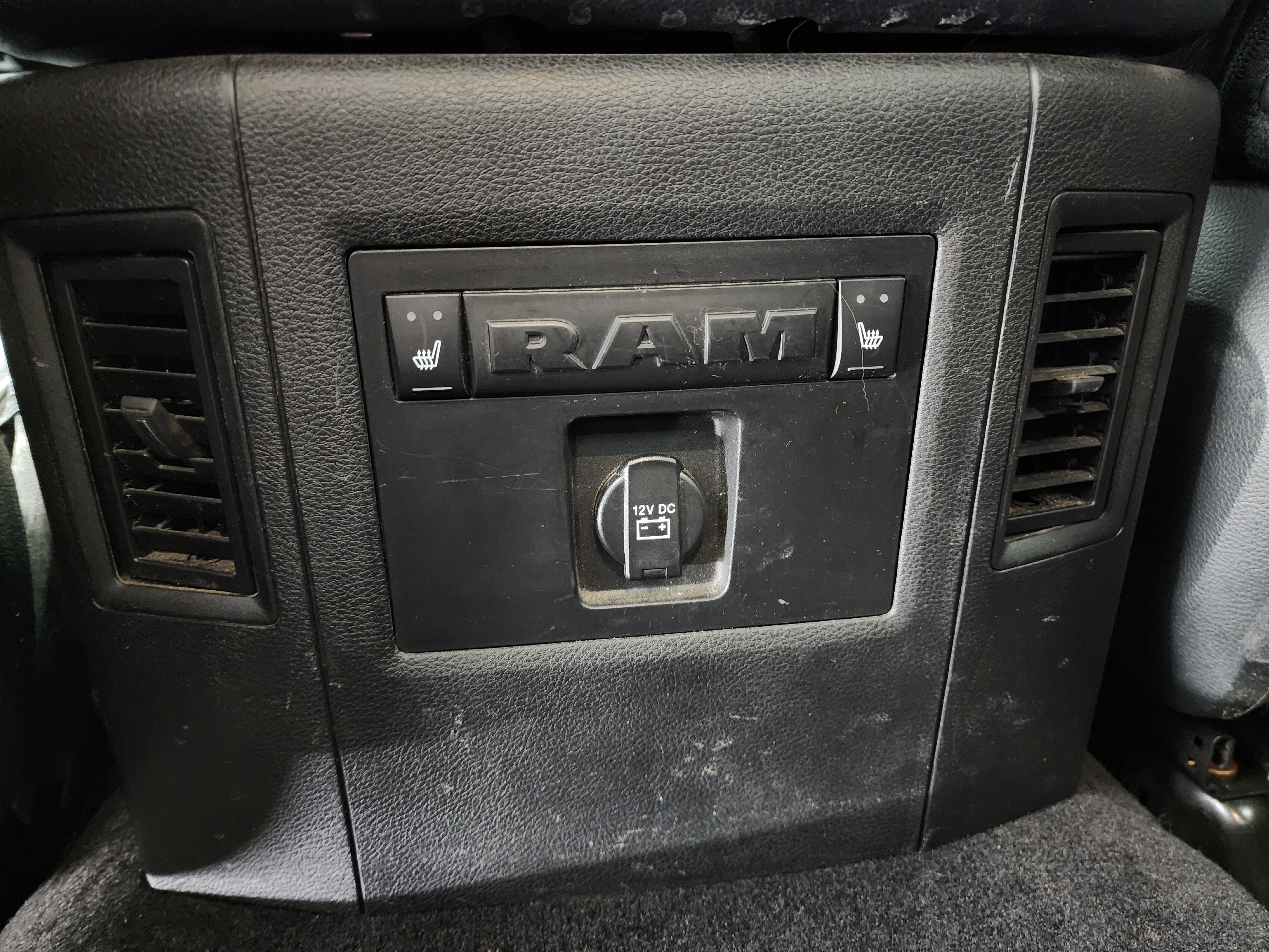 Used 2018 RAM 2500 Limited image 38