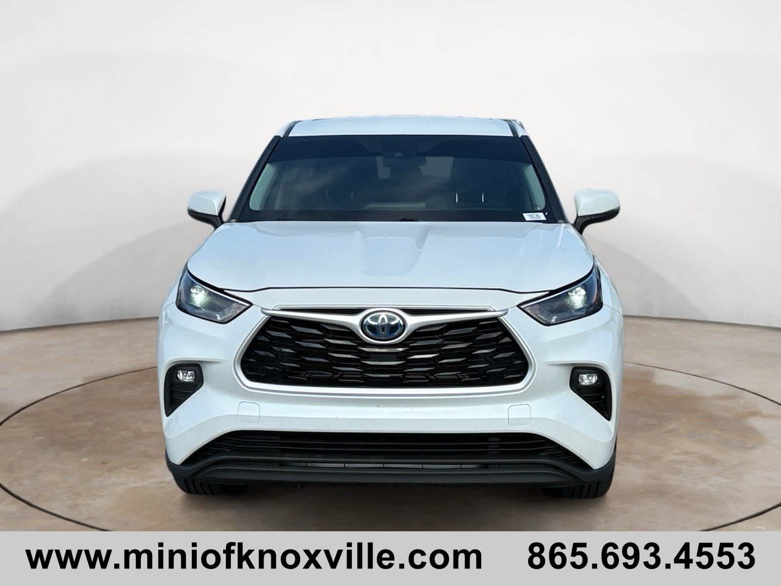 Used 2022 Toyota Highlander LE AWD/4WD image 8