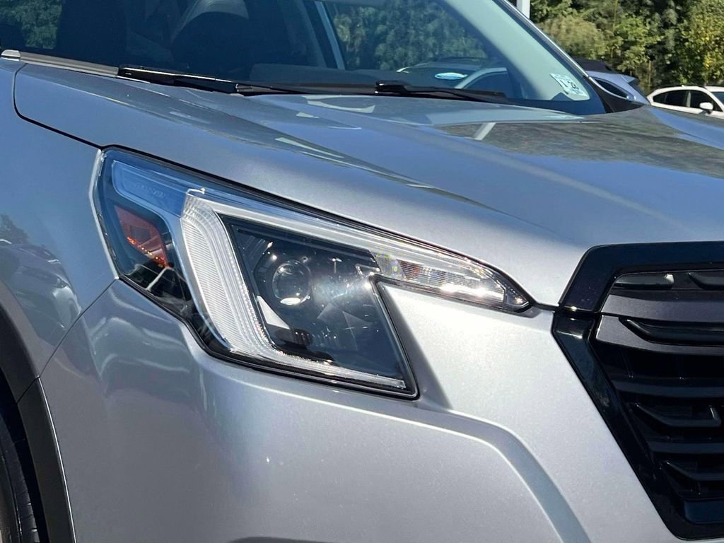 Used 2023 Subaru Forester Limited image 7
