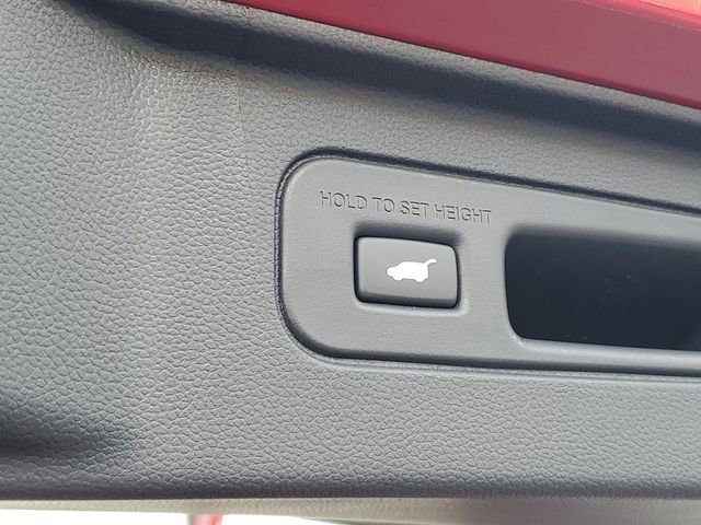 New 2025 Honda Pilot Touring image 9