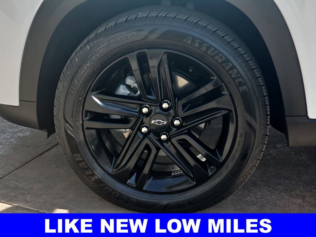 Used 2025 Chevrolet Trax ACTIV w/ Driver Confidence Package image 35