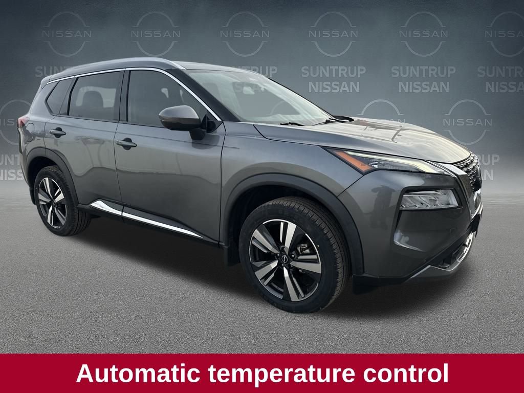 Used 2023 Nissan Rogue SL image 9