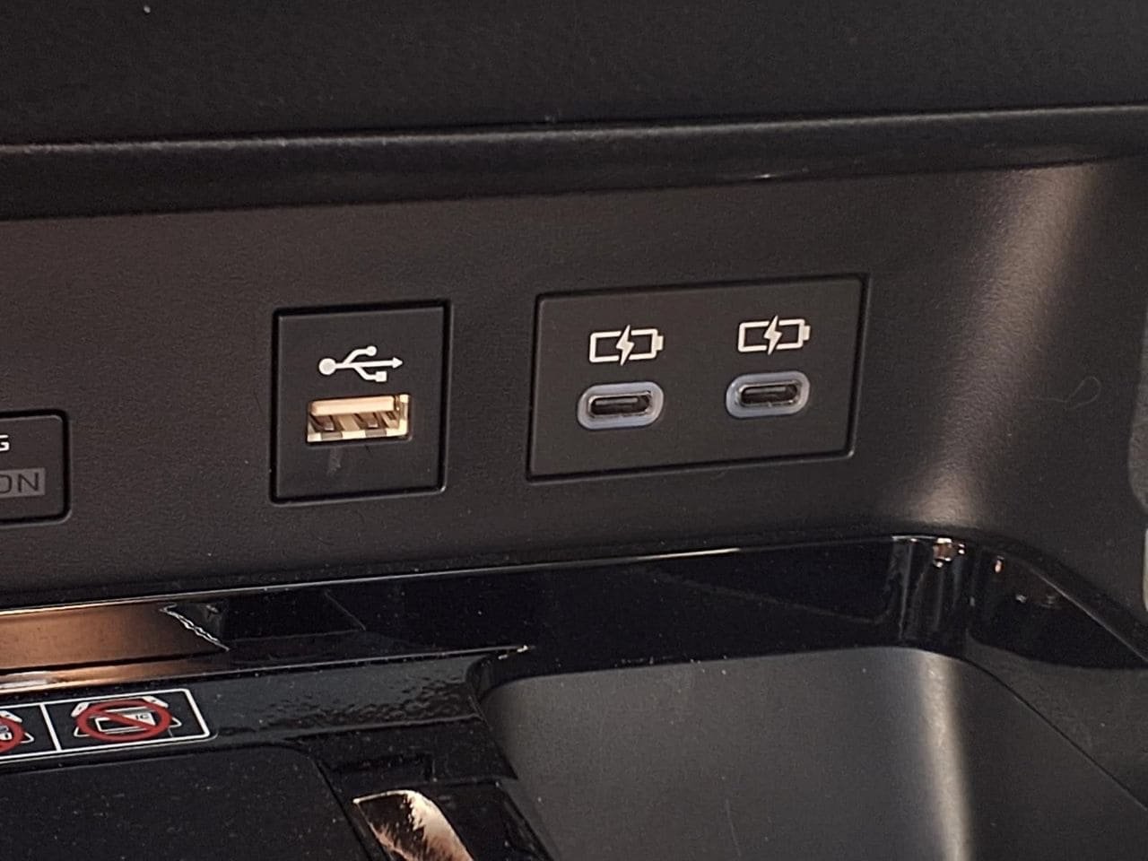 Certified 2025 Toyota Camry XLE w/ Premium Plus Package FWD image 15