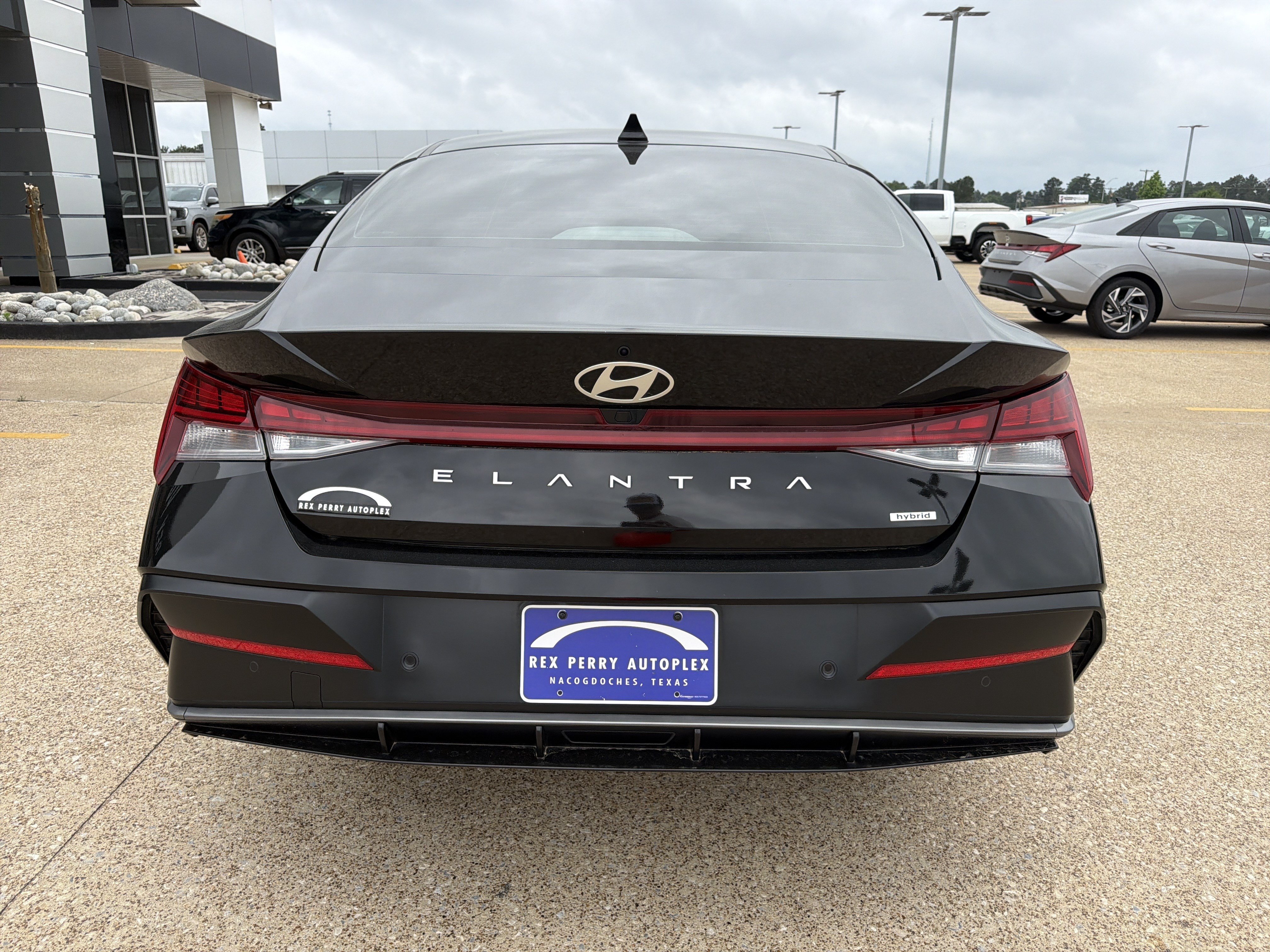 Used 2024 Hyundai Elantra Limited FWD image 19