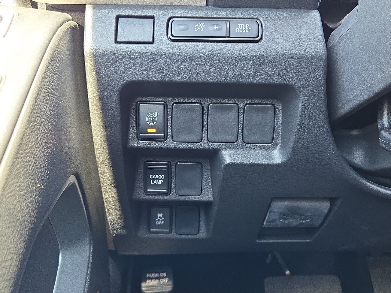 Used 2025 Nissan Frontier SV RWD image 25