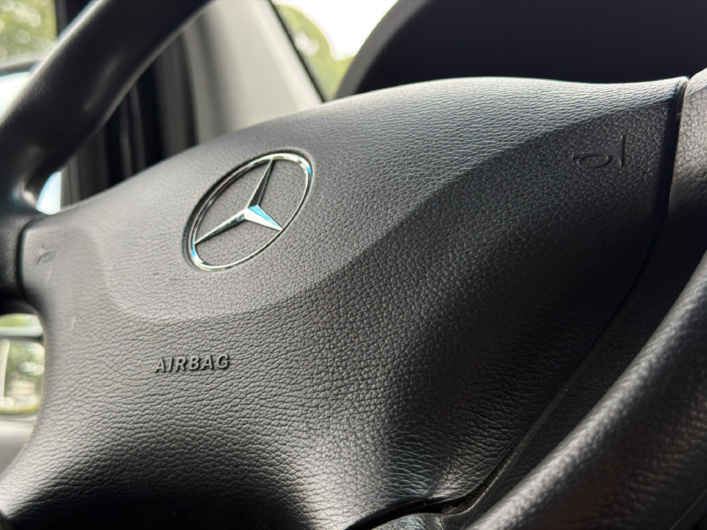 Used 2015 Mercedes-Benz Sprinter 2500 image 28