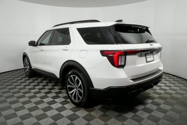 Used 2025 Ford Explorer ST-Line w/ Premium Package RWD image 26