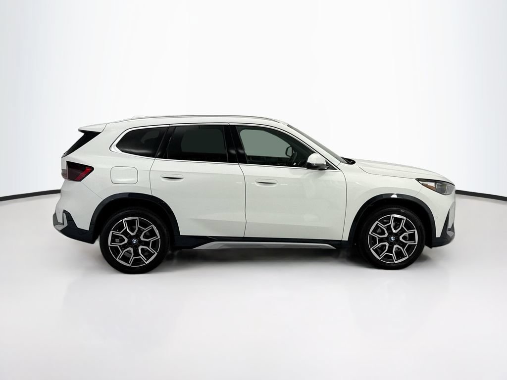Used 2025 BMW X1 xDrive28i w/ Convenience Package AWD/4WD image 4