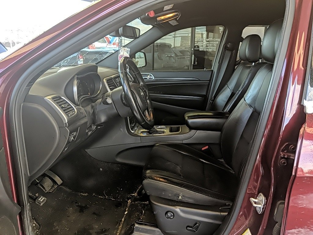 Used 2018 Jeep Grand Cherokee Laredo image 14