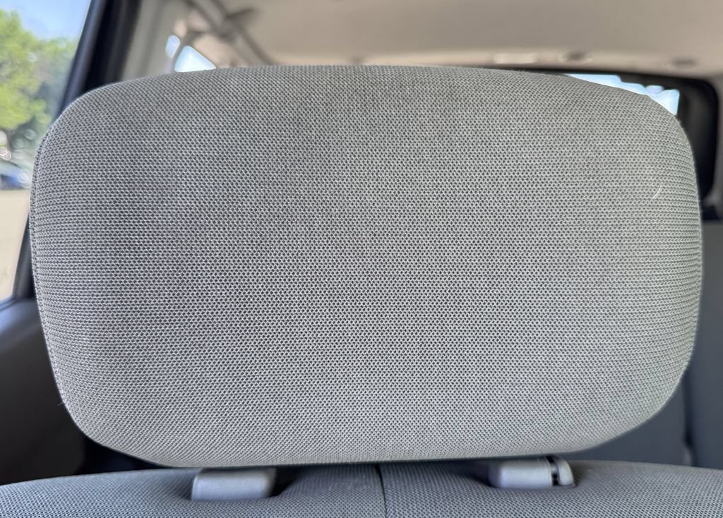 Used 2004 Mitsubishi Endeavor LS AWD/4WD image 39