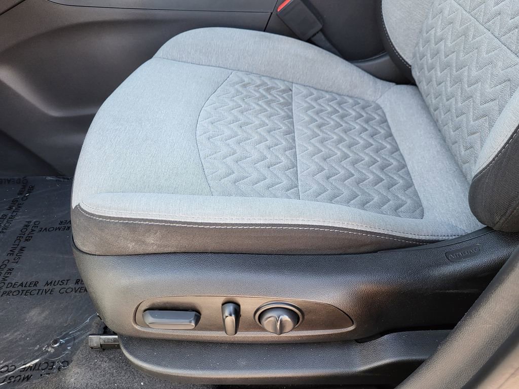 Used 2023 Chevrolet Equinox LS AWD/4WD image 15