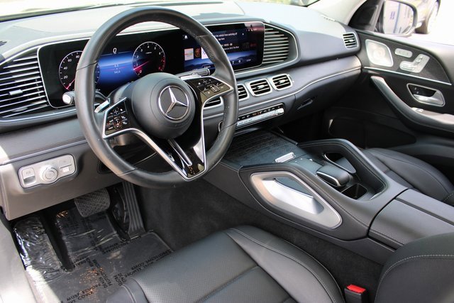 Used 2024 Mercedes-Benz GLE 350 4MATIC w/ AMG Line Exterior image 9