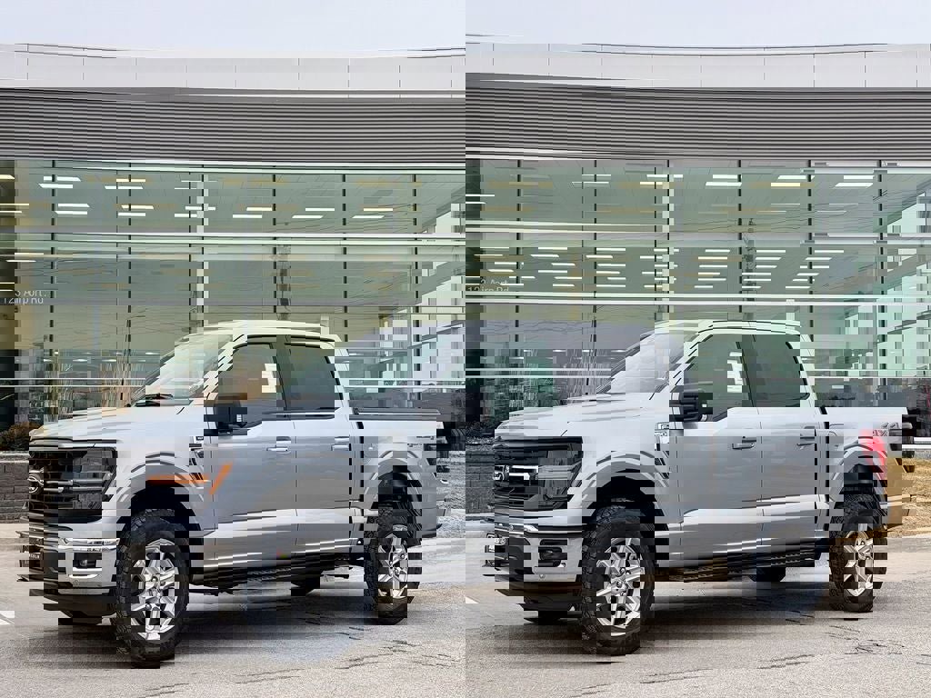 New 2026 Ford F150 XLT w/ Equipment Group 302A MID image 2