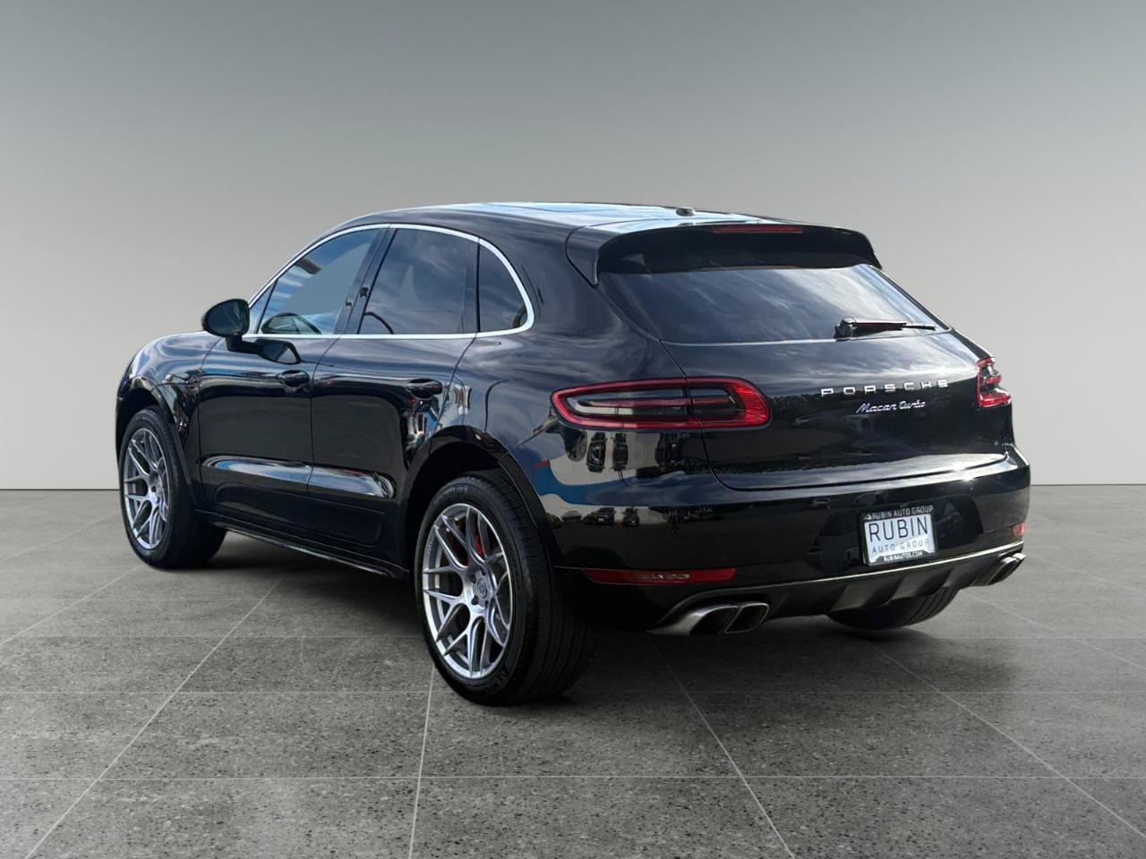 Used 2015 Porsche Macan Turbo AWD/4WD image 4