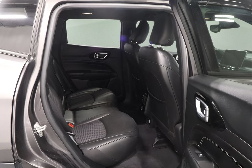 Certified 2022 Jeep Compass Latitude AWD/4WD image 19