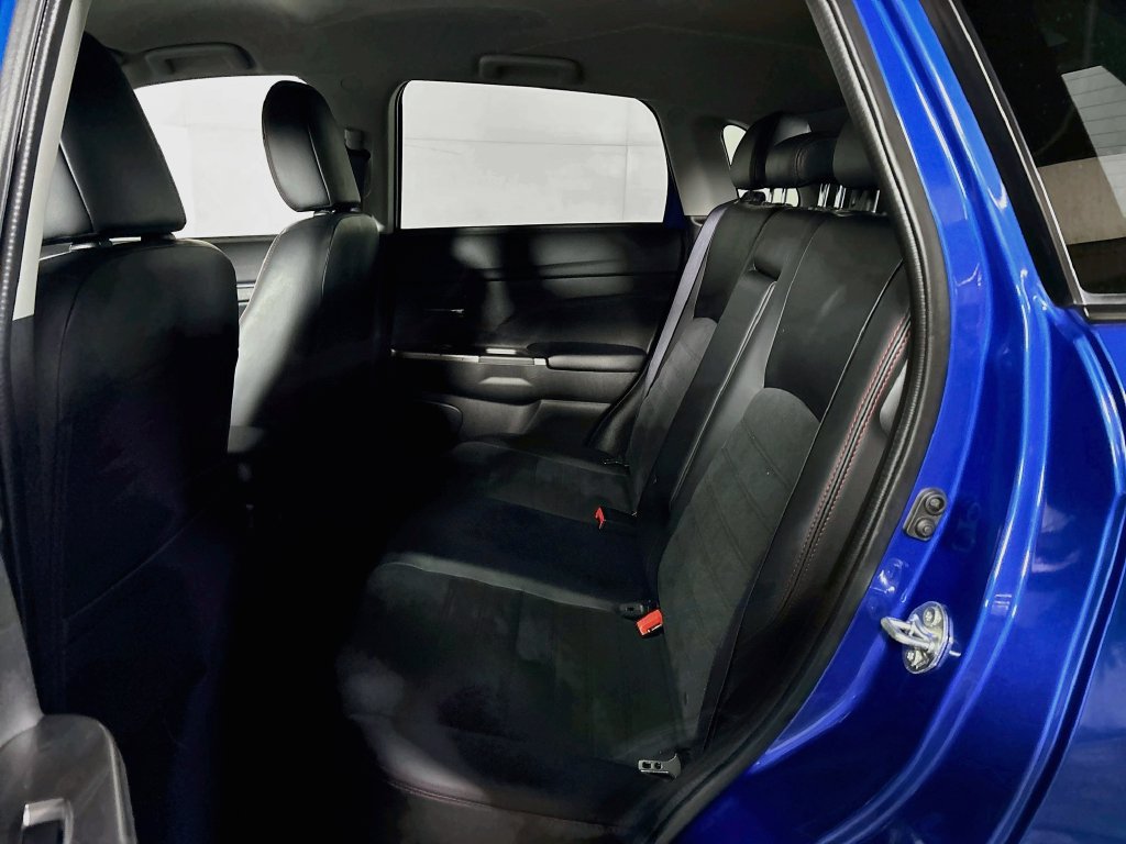 Used 2024 Mitsubishi Outlander Sport SE AWD/4WD image 19
