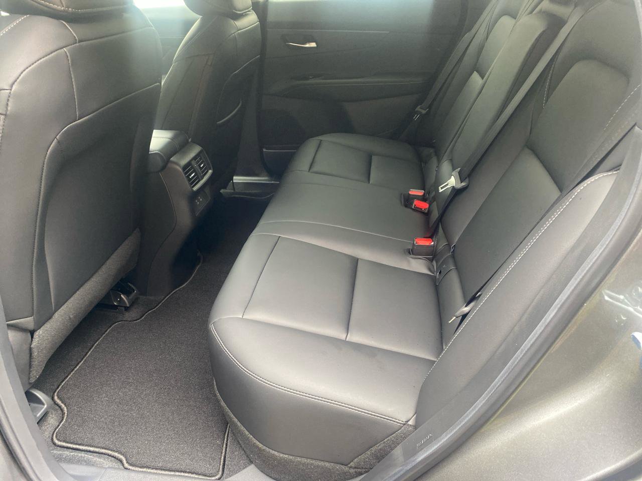 Used 2025 Nissan Murano SV AWD/4WD image 9