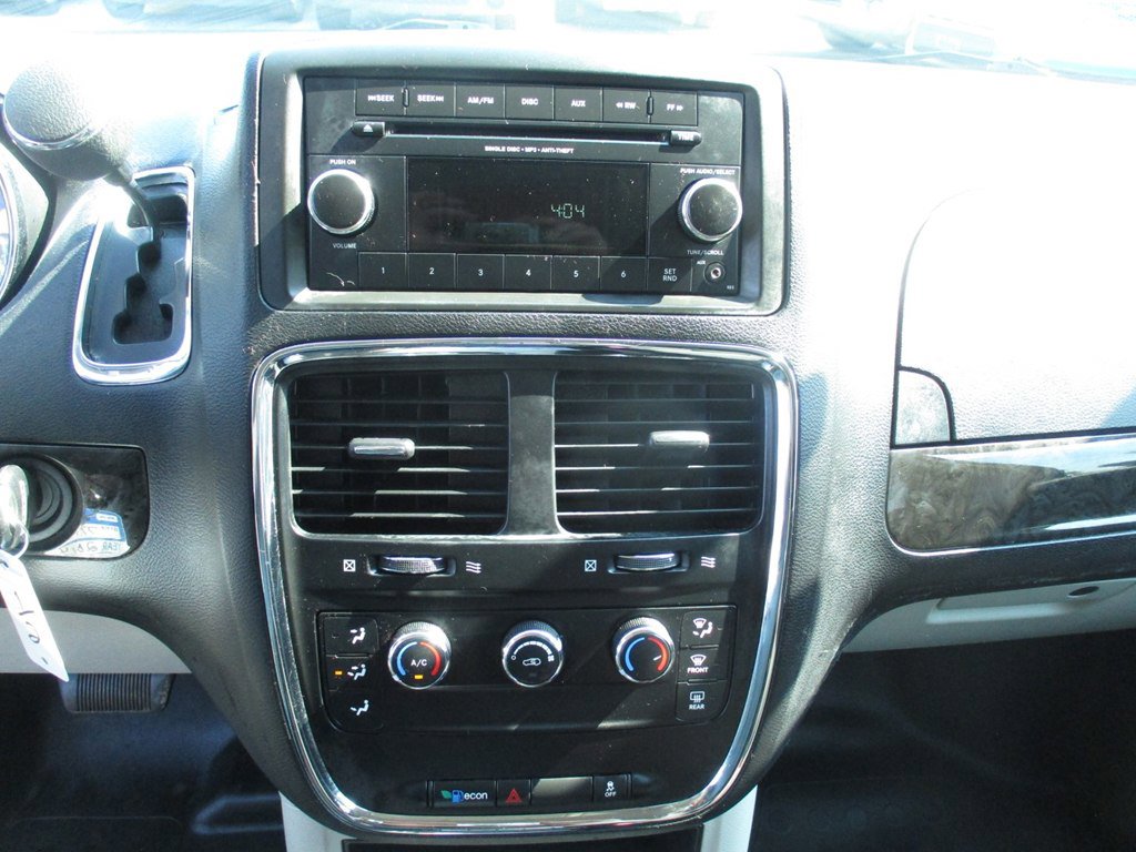 Used 2014 RAM C/V Tradesman image 11