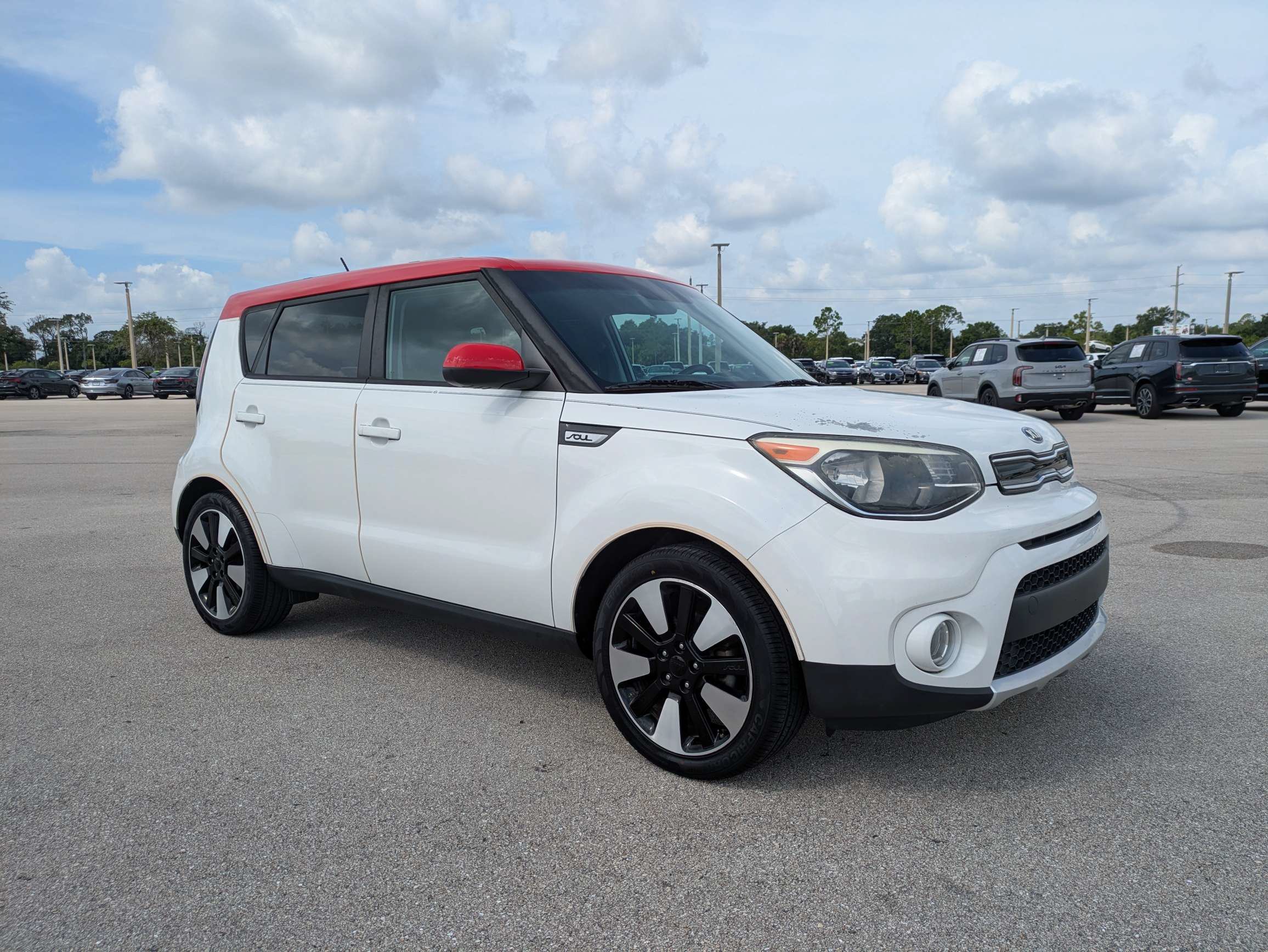 Used 2017 Kia Soul + w/ Designer's Package FWD image 2
