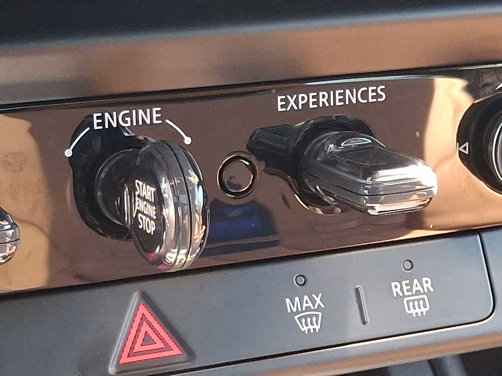 Certified 2025 MINI Cooper Countryman S w/ Comfort Package Max image 24