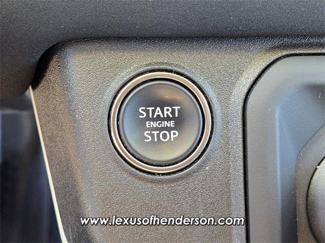 Used 2023 Land Rover Defender 110 SE image 27