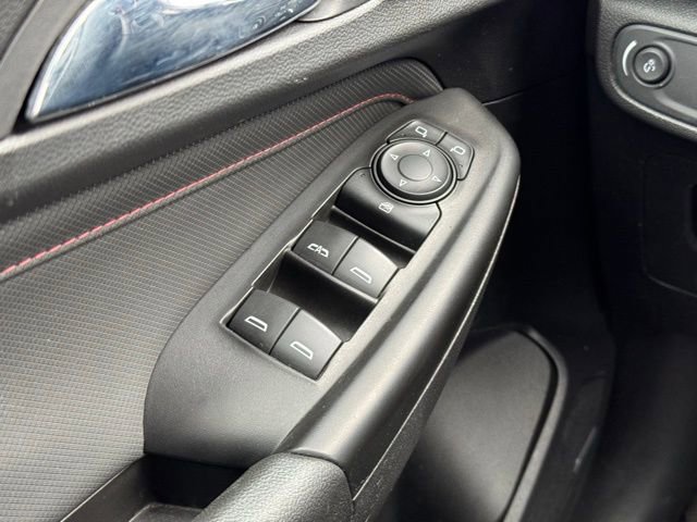 Used 2021 Chevrolet TrailBlazer RS w/ Technology Package image 32