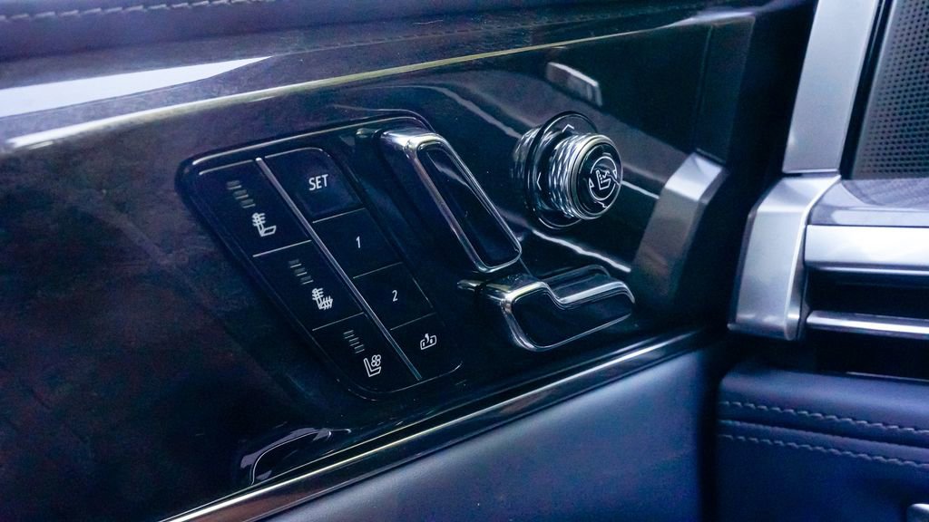 New 2025 Cadillac Escalade IQ Sport 2 w/ LPO, ONYX Package image 28