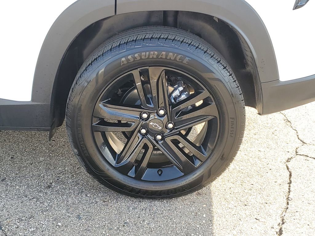 Used 2025 Chevrolet Trax ACTIV w/ Driver Confidence Package image 31