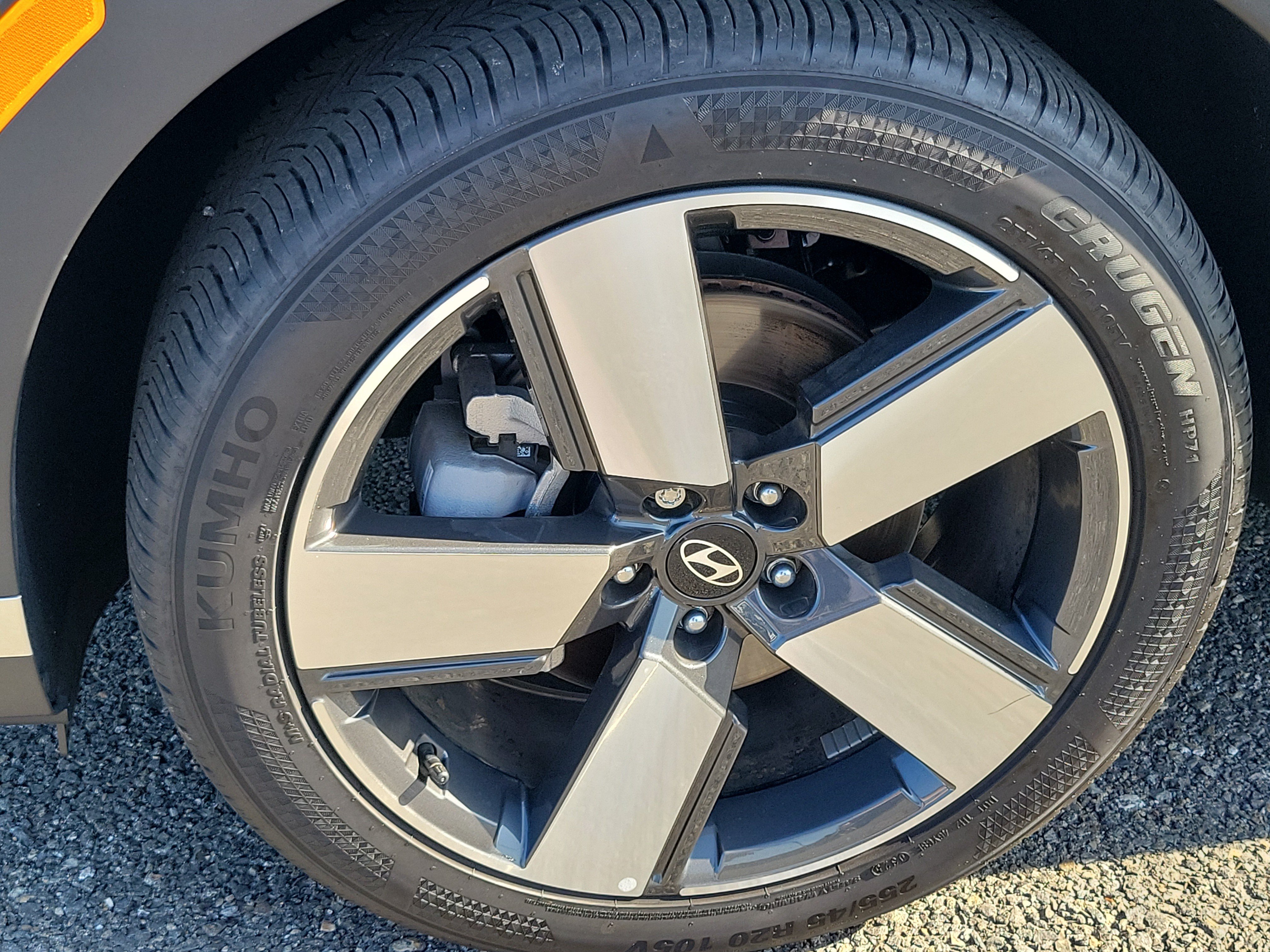 Certified 2025 Hyundai Santa Fe Limited FWD image 7
