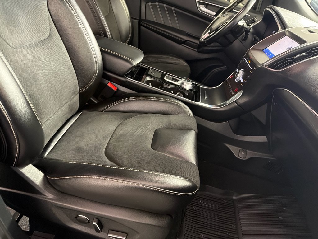 Used 2019 Ford Edge ST AWD/4WD image 25