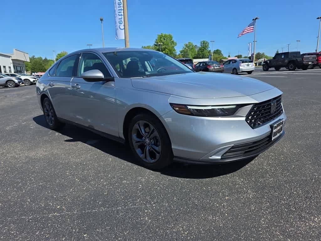 Used 2023 Honda Accord EX image 3