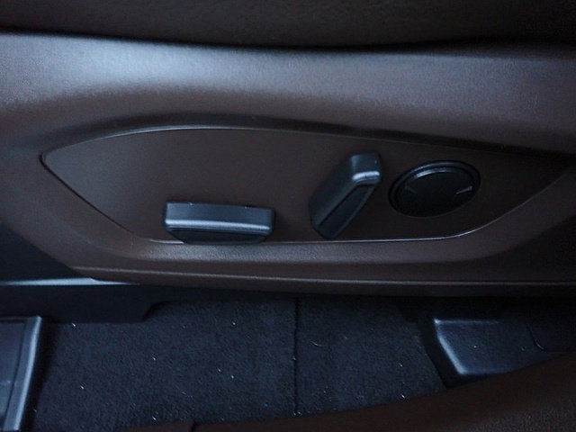 Used 2023 Ford Explorer King Ranch w/ Technology Package image 29