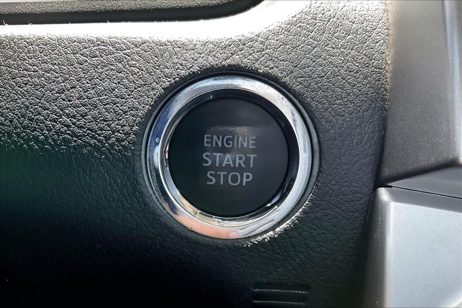 Used 2022 Toyota 4Runner SR5 RWD image 32