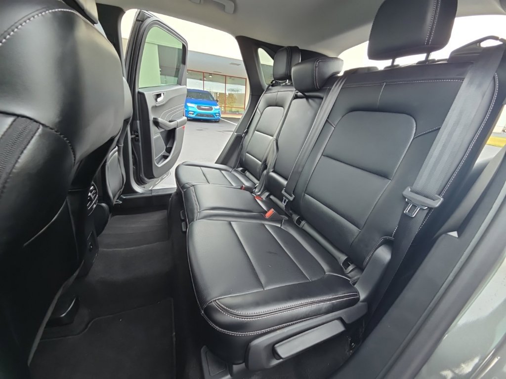Used 2025 Ford Escape Platinum AWD/4WD image 20