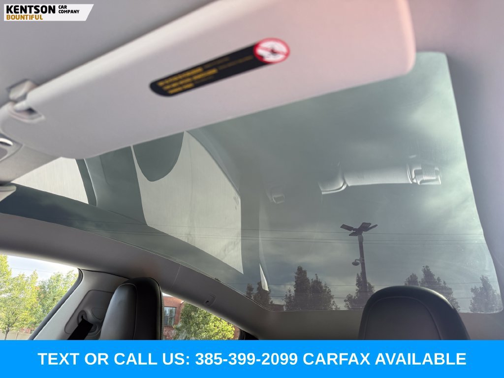 Used 2022 Tesla Model Y Performance AWD/4WD image 24