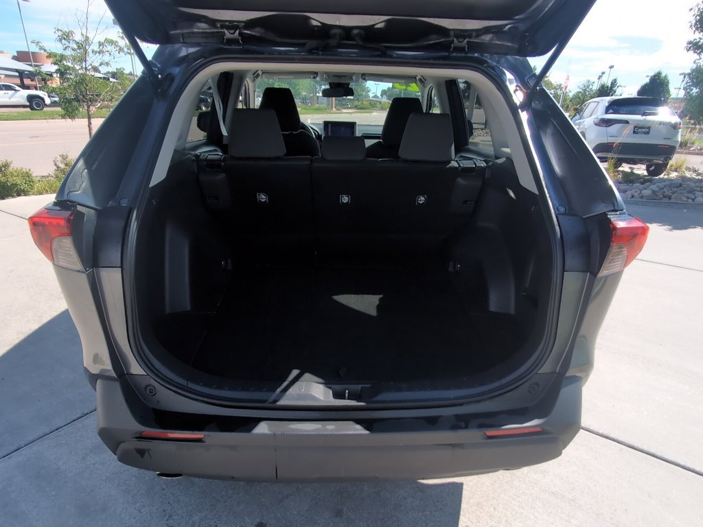 Used 2025 Toyota RAV4 XLE AWD/4WD image 23