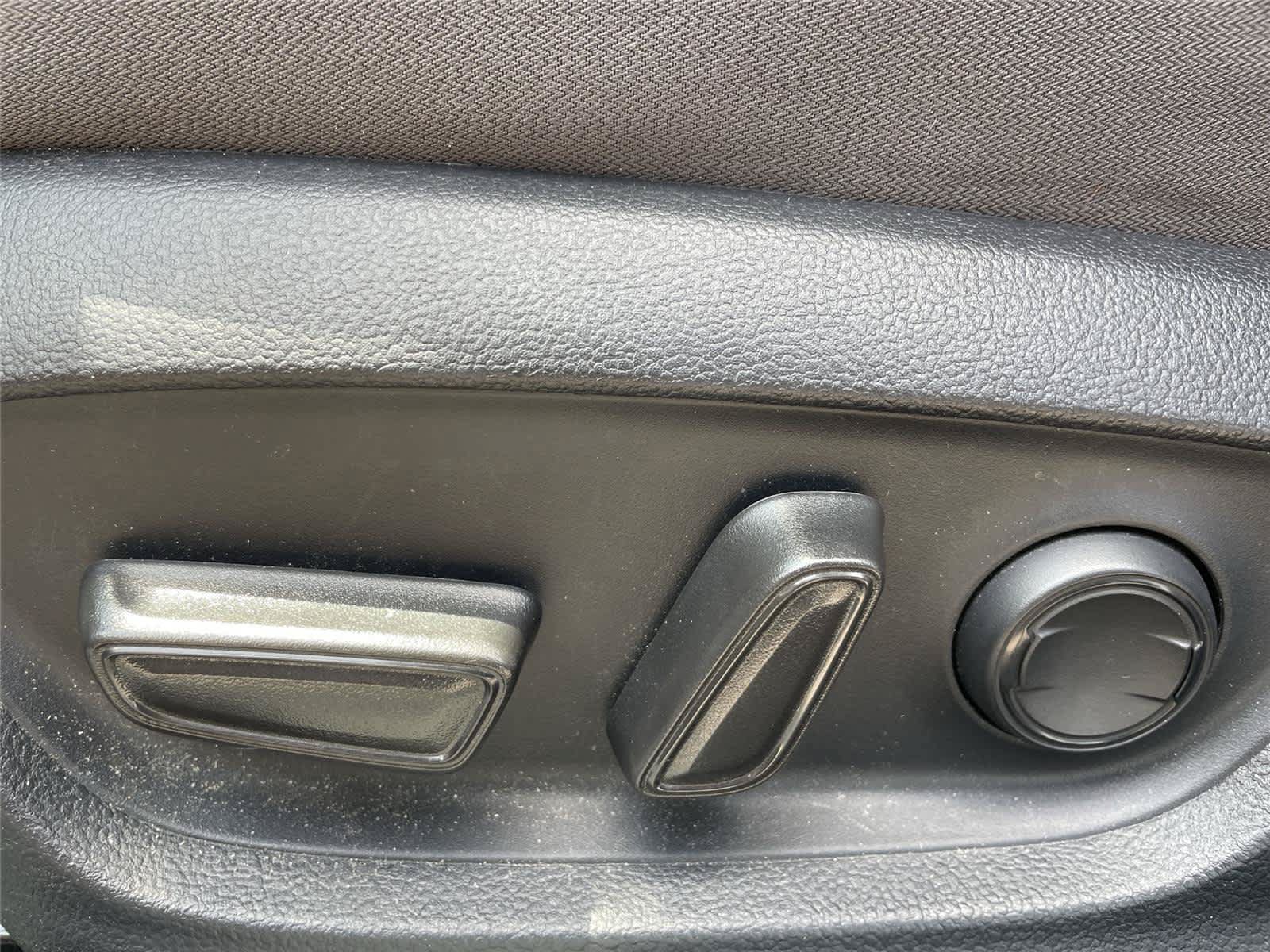 Used 2023 Toyota Camry LE FWD image 13