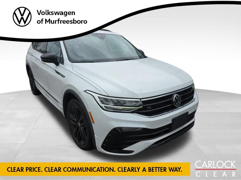 Used 2022 Volkswagen Tiguan SE R-Line image 3