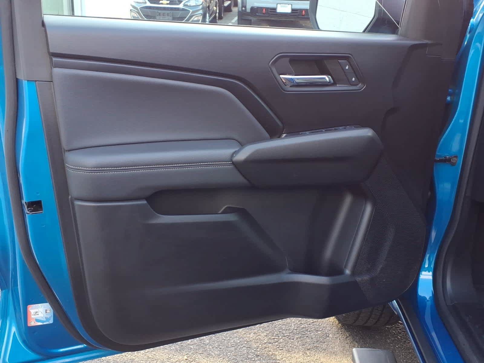 Used 2024 Chevrolet Colorado LT w/ LT Convenience Package III AWD/4WD image 10