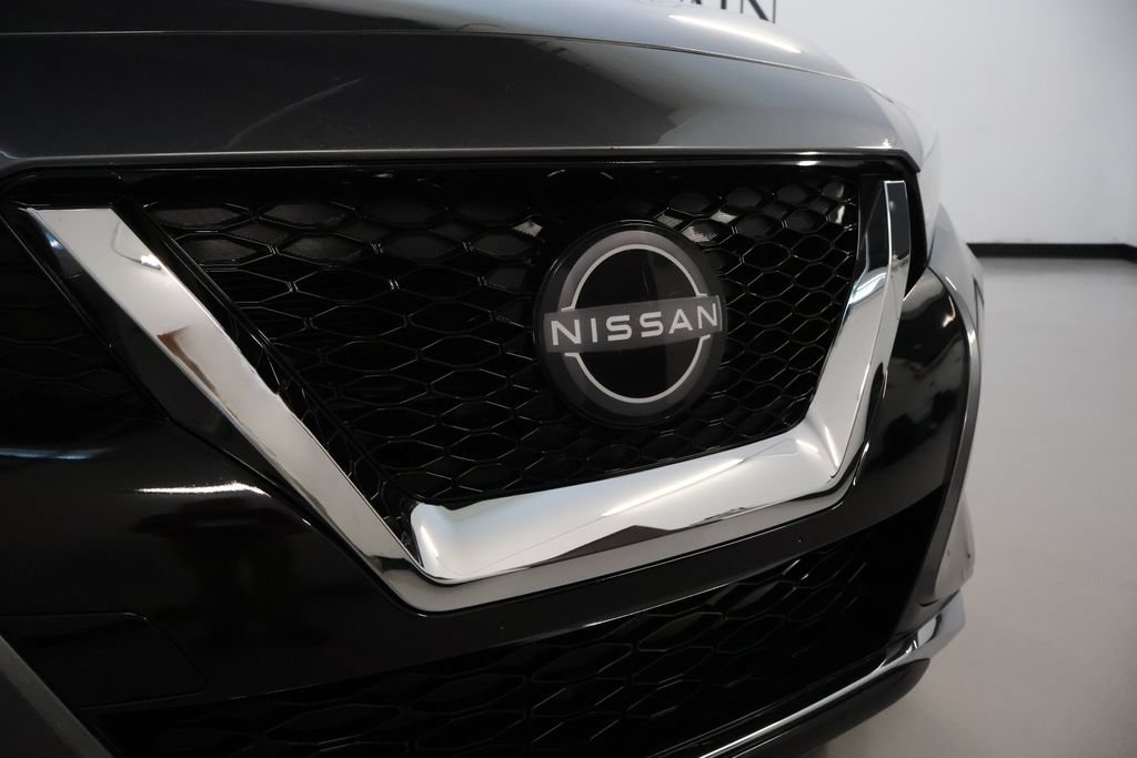 Used 2023 Nissan Maxima SV w/ Floor Mat Group FWD image 9