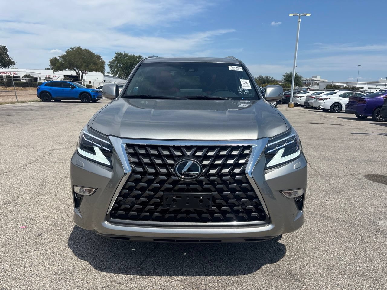 Used 2023 Lexus GX 460 Premium AWD/4WD image 2