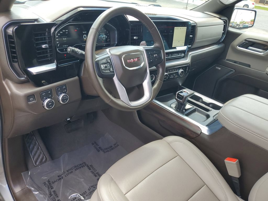 Used 2023 GMC Sierra 1500 SLT w/ SLT Premium Package AWD/4WD image 6