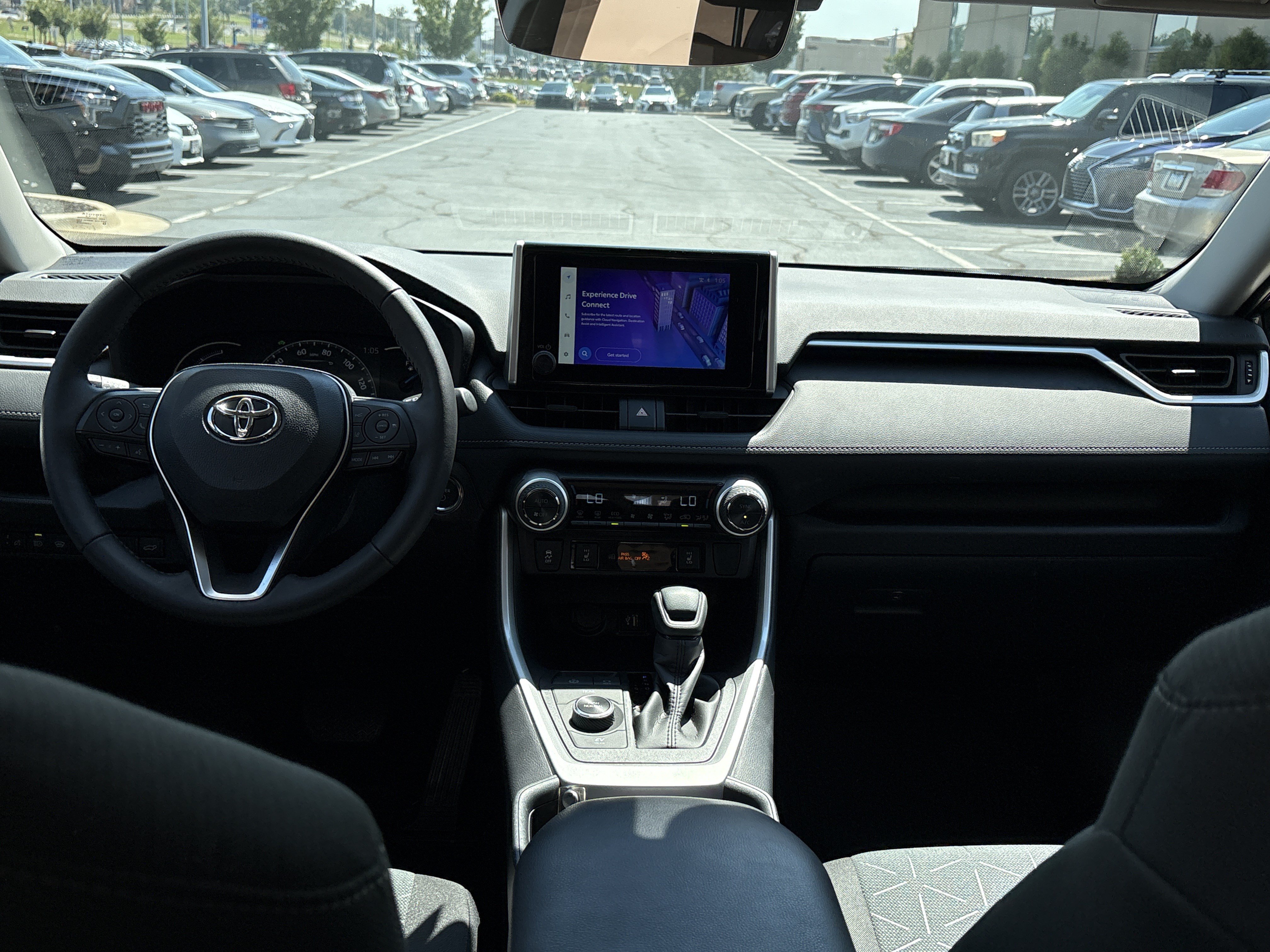 Used 2025 Toyota RAV4 XLE w/ Convenience Package AWD/4WD image 29
