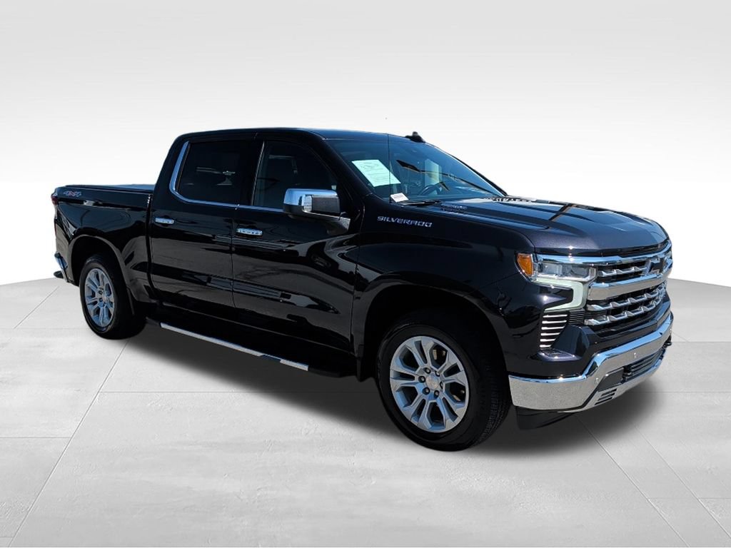 Used 2023 Chevrolet Silverado 1500 LTZ AWD/4WD image 3