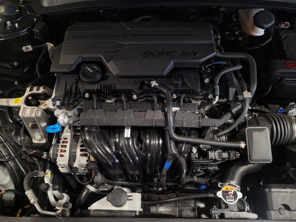 Used 2025 Hyundai Elantra Sport FWD image 30