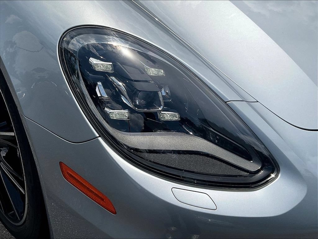 Used 2020 Porsche Panamera 4 AWD/4WD image 29