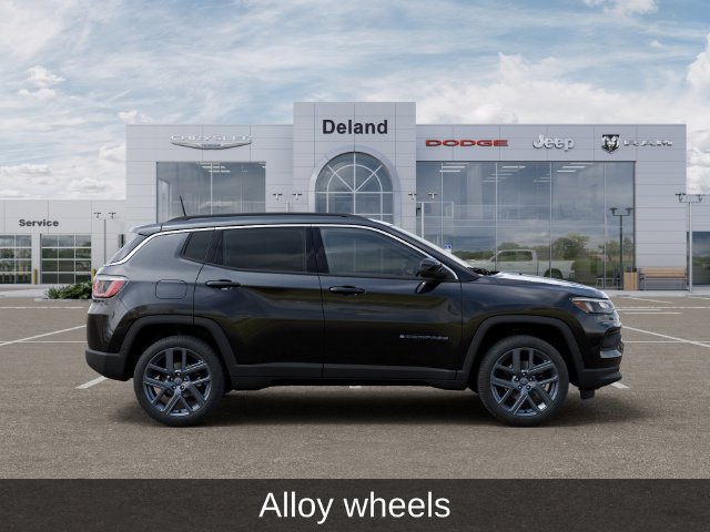 New 2026 Jeep Compass Latitude AWD/4WD image 30