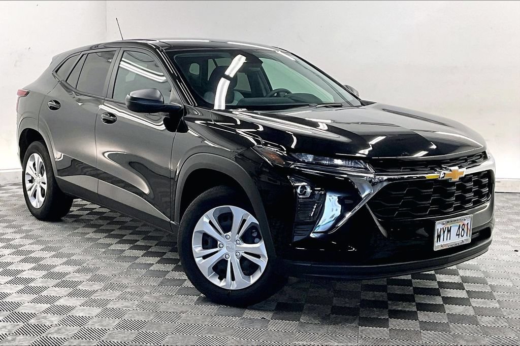 Used 2024 Chevrolet Trax LS FWD image 11