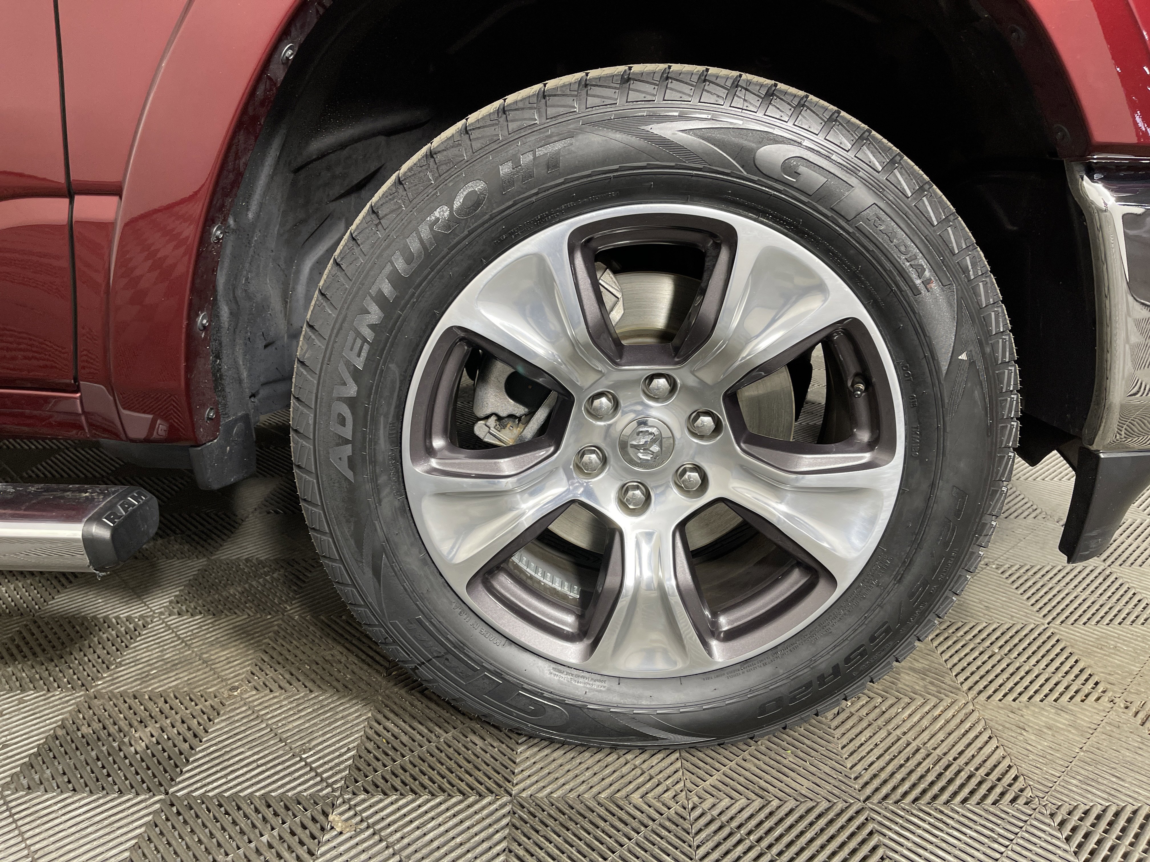 Used 2022 RAM 1500 Laramie image 9