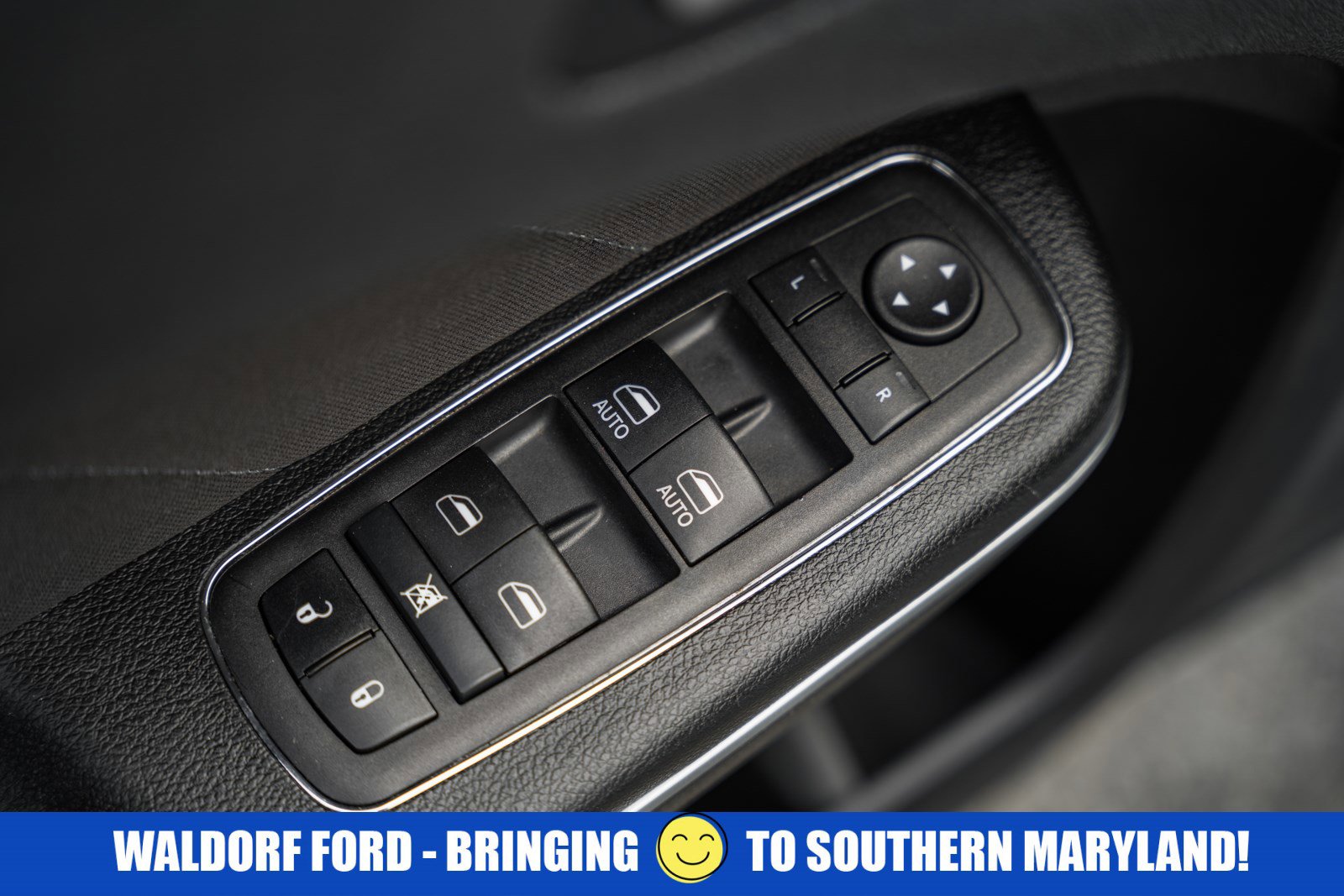 Used 2023 Dodge Charger SXT image 35